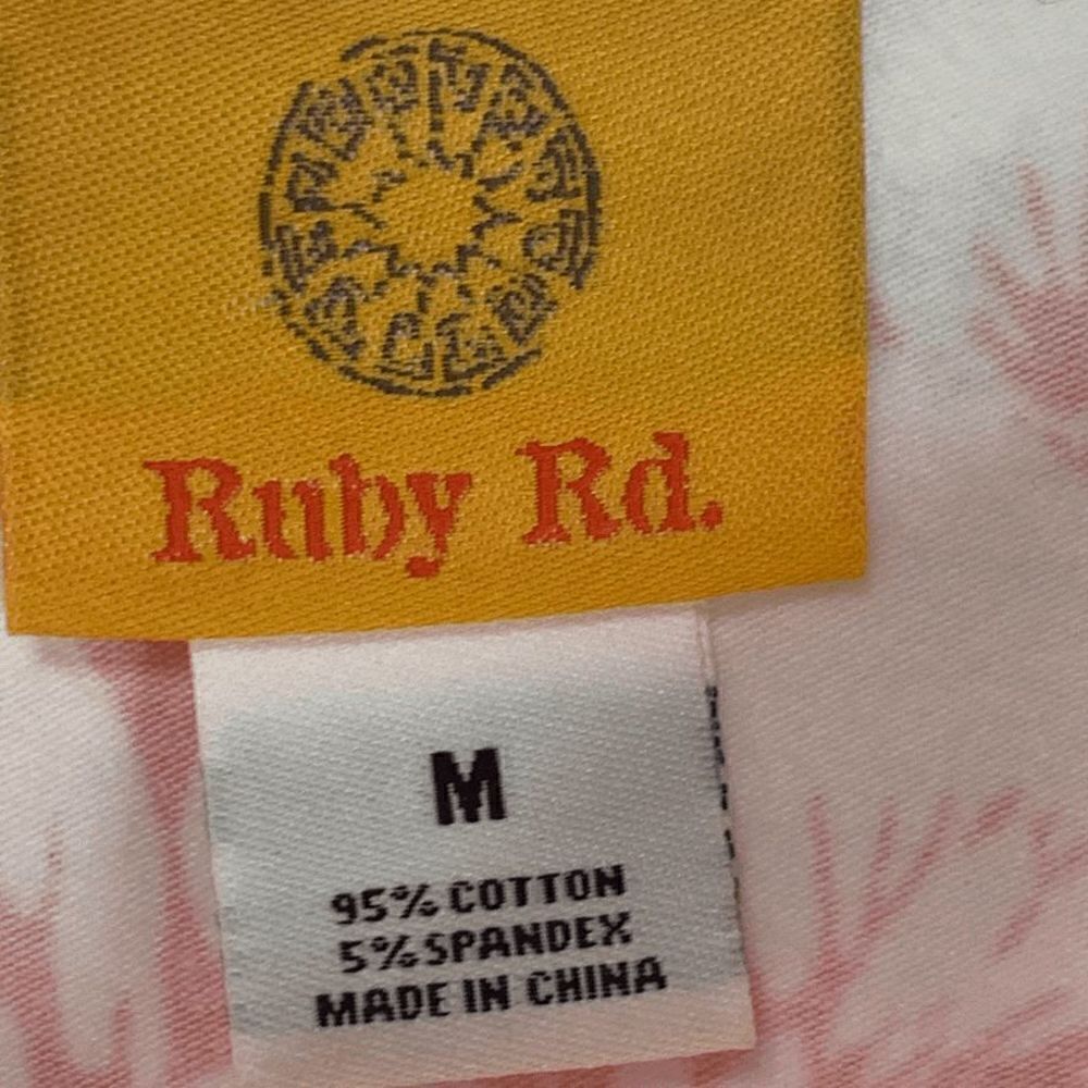 Ruby Rd. Floral Tunic Top Size Medium - Picture 2 of 5